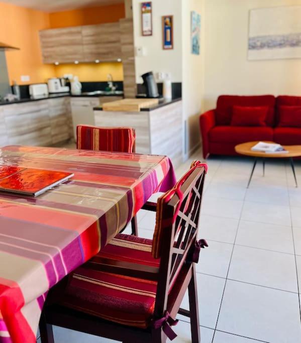 Sète "Clavel 26" Joli T2 En Duplex A 3 Min Des Halles מראה חיצוני תמונה
